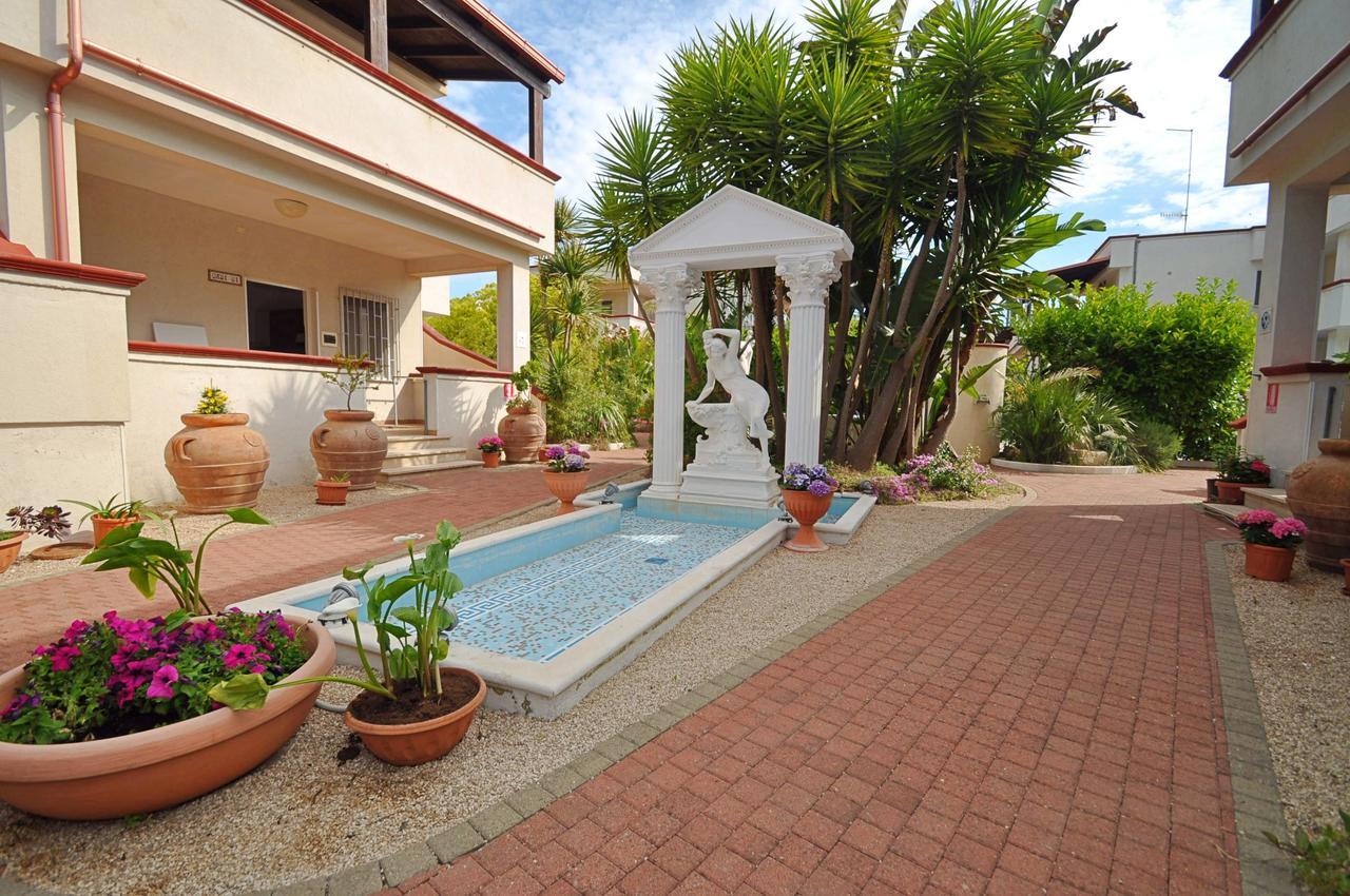 Residence Mezzaluna Carovigno Exterior photo